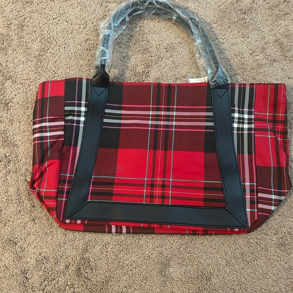 NWT - Victoria‎ Secret Plaid Tote
